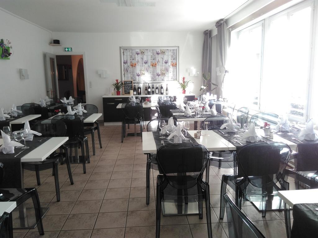Hotel Le Coin Fleuri Digne-les-Bains Esterno foto