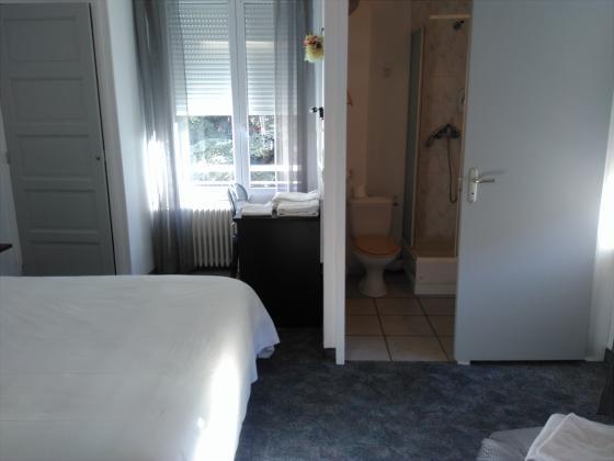 Hotel Le Coin Fleuri Digne-les-Bains Esterno foto