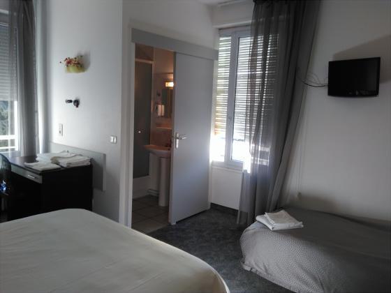 Hotel Le Coin Fleuri Digne-les-Bains Esterno foto